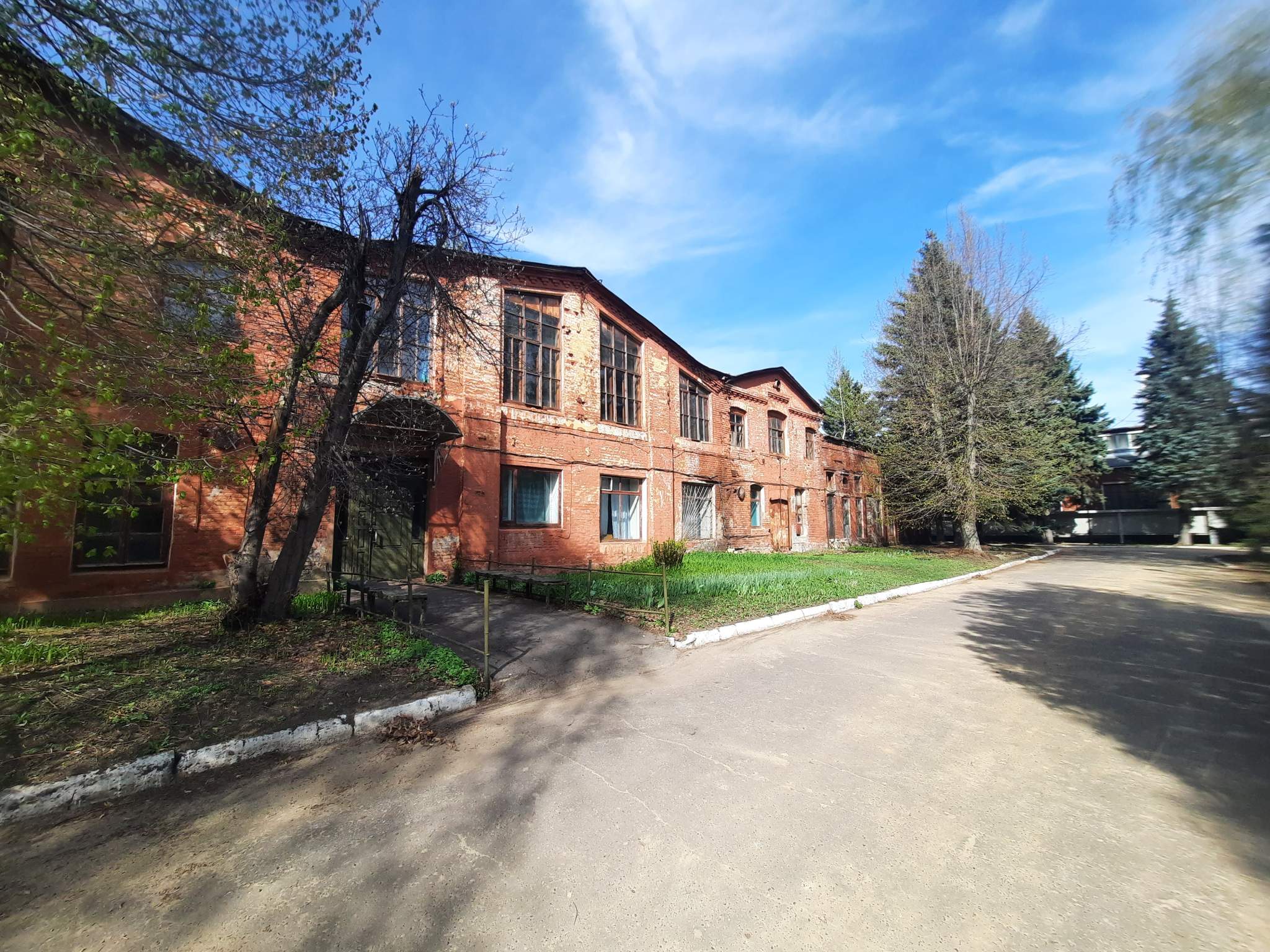 Купить  здание